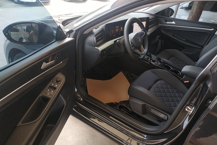 大众 2022款 凌渡L 280TSI DSG热辣版中控内饰20