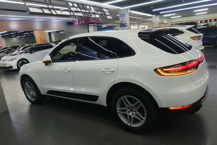 保时捷 2018款 Macan 2.0T车身外观4
