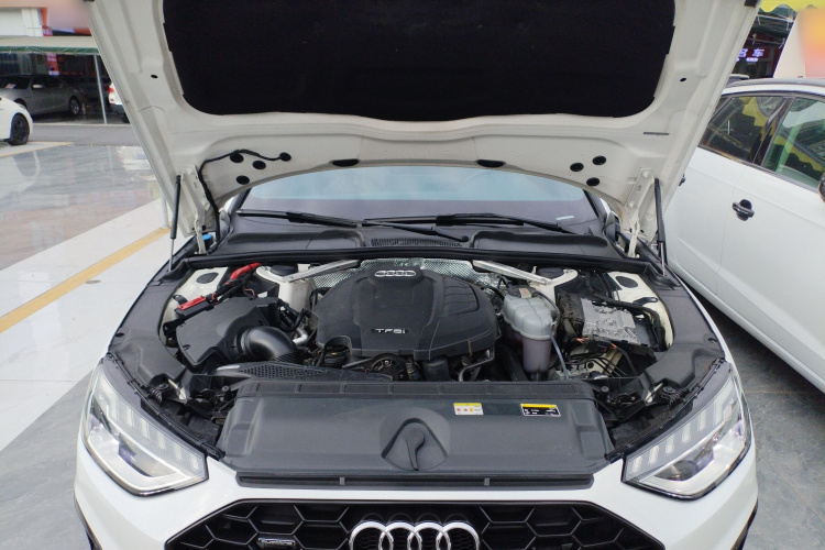 奥迪A4L 2022款 45 TFSI quattro 臻选动感型机舱底盘24