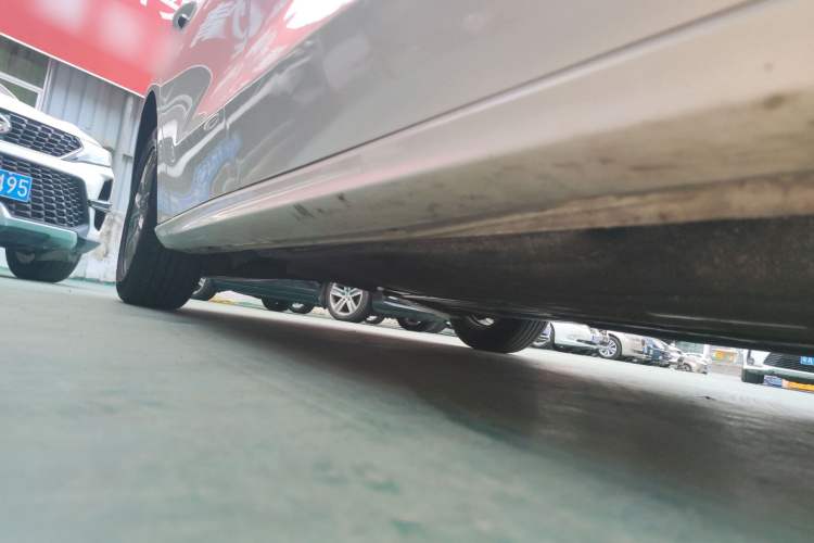 福特 福克斯 2020款 两厢 EcoBoost 180 自动锋潮型局部细节9001