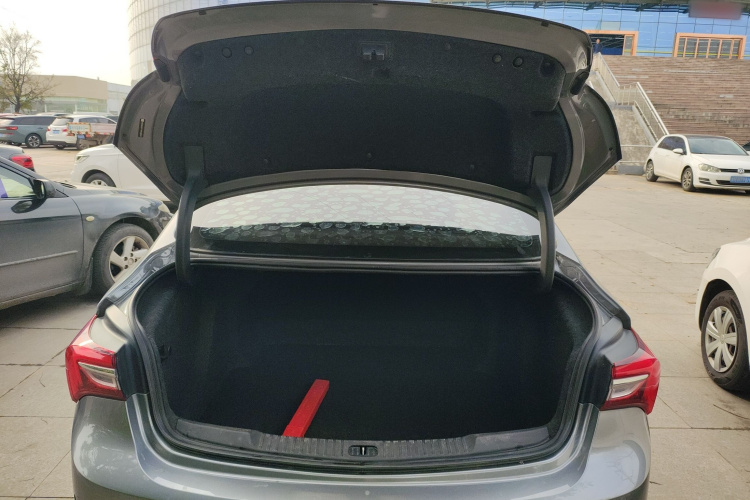 别克 威朗 2020款 15T 自动进取型局部细节23