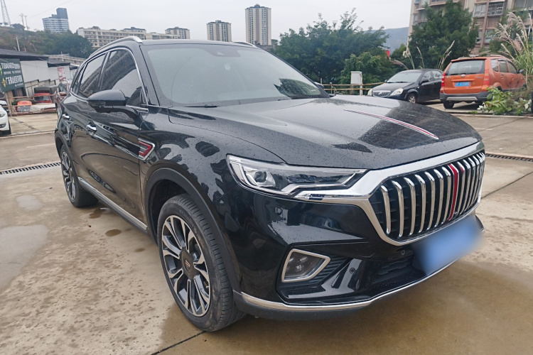 红旗HS5 2019款 2.0T 智联旗享四驱版车身外观3