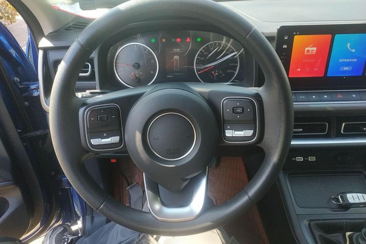 长城 炮 2023款 2.0T商用版手动柴油两驱精英型标箱GW4D20M局部细节13