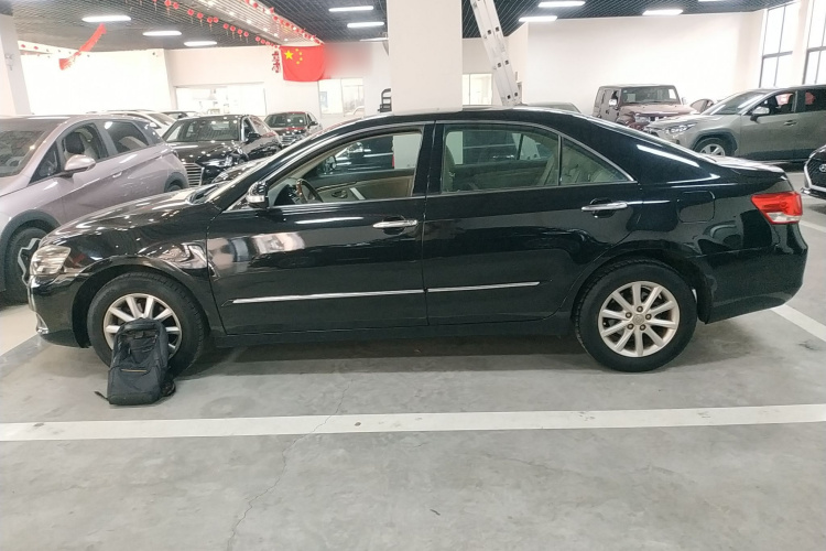 丰田 凯美瑞 2013款 200G 经典豪华版车身外观4