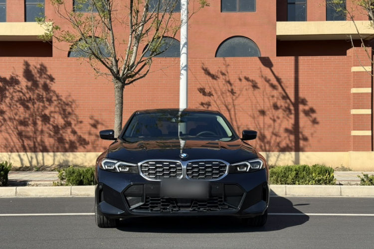 宝马3系 2025款 325Li M运动套装车身外观6010