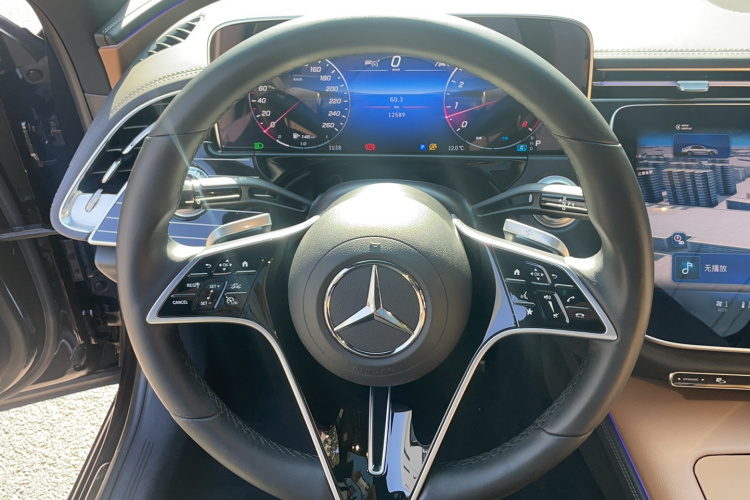 奔驰E级 2024款 改款 E 260 L局部细节13