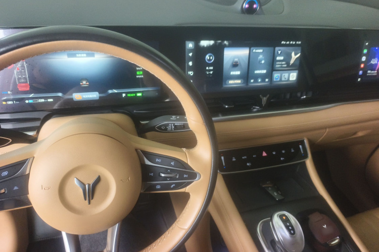 岚图汽车 岚图梦想家 2022款 低碳版 梦+智享包中控内饰12