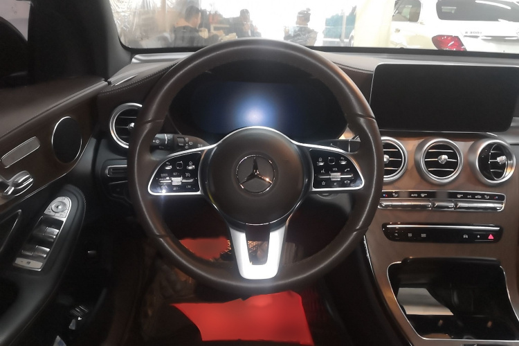 奔驰GLC 2022款 改款二 GLC 260 L 4MATIC 豪华型局部细节13