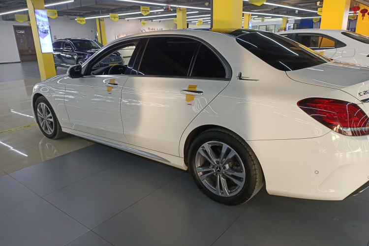 奔驰C级 2021款 C 200 L 时尚型运动版车身外观4