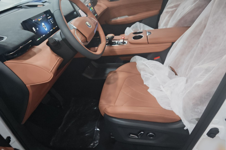 长安UNI-Z新能源 2024款 蓝鲸智电iDD 125km 卓越型中控内饰19