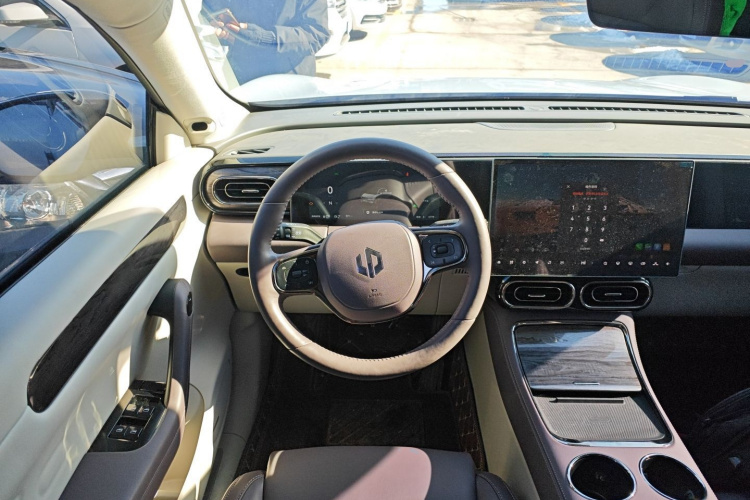 零跑汽车 零跑C11 2024款 增程 300尊享版中控内饰13