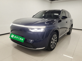 鸿蒙智行 问界M8 2025款 纯电 Max+ 六座四驱版