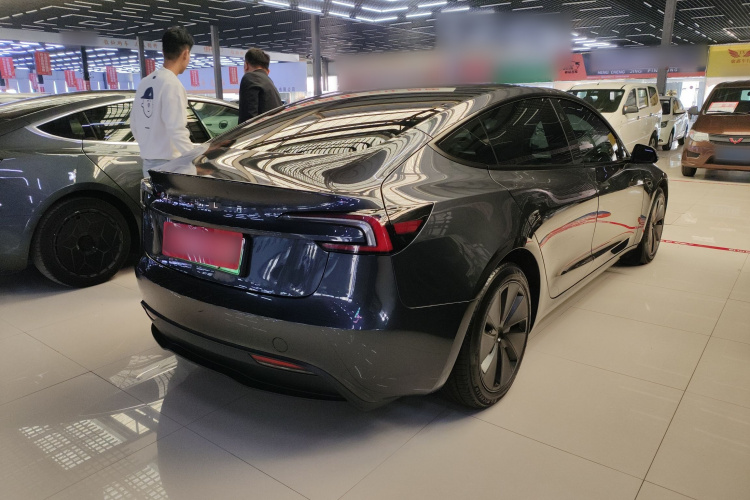 特斯拉 Model 3 2023款 后轮驱动版车身外观6005