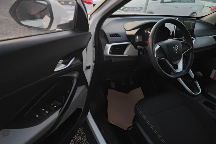 宝骏510 2019款 1.5L 手动劲享型77kW 国VI中控内饰20