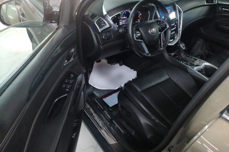 凯迪拉克SRX 2015款 3.0L 舒适型中控内饰20