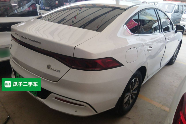 比亚迪 秦PLUS 2024款 荣耀版 DM-i 55KM领先型车身外观7