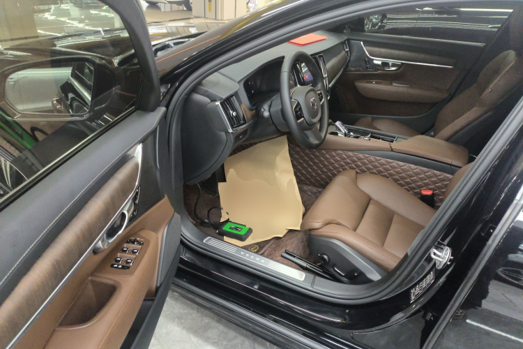 沃尔沃S90 2025款 B5 智远豪华版中控内饰20