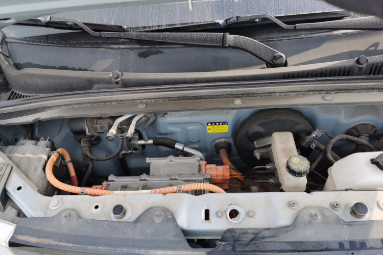 五菱汽车 宏光MINIEV 2021款 马卡龙时尚款 三元锂机舱底盘24