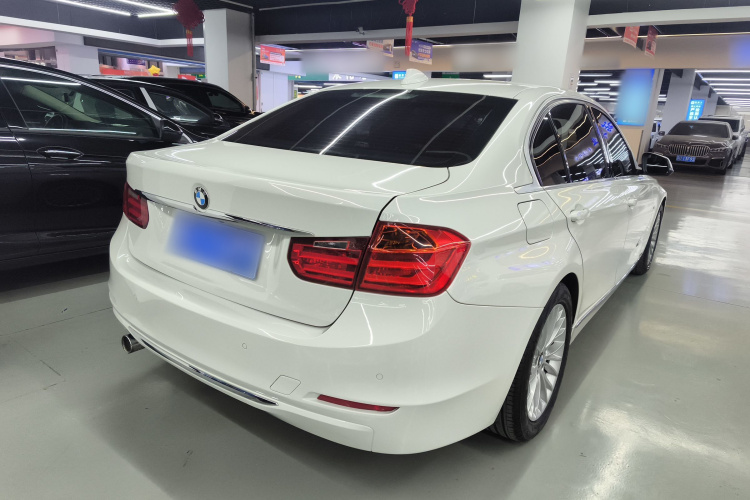 宝马3系 2015款 320Li 豪华设计套装车身外观7