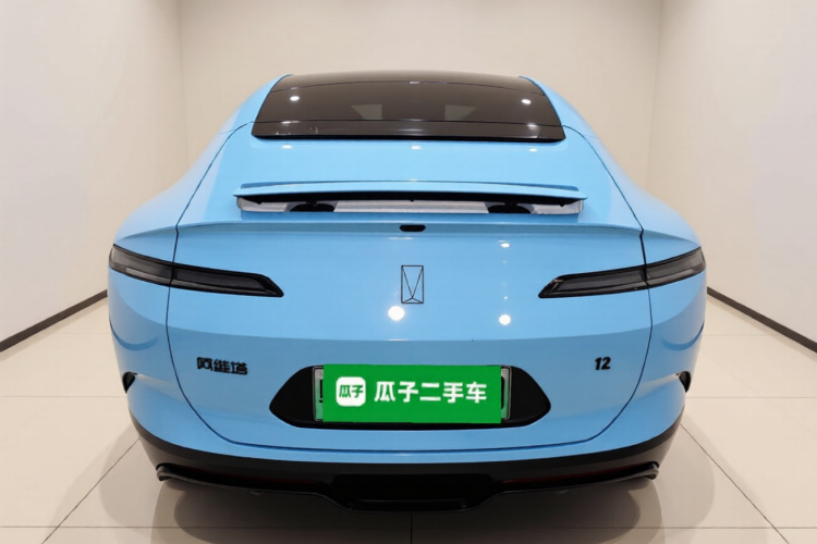 阿维塔12 2025款 Ultra增程版车身外观6