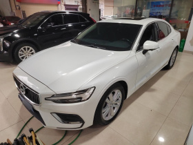 沃尔沃S60 2021款 T3 智行豪华版