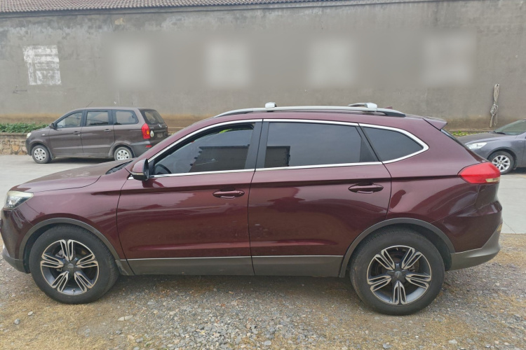 猎豹汽车 猎豹CS10 2015款 2.0T 手动至尊型车身外观4