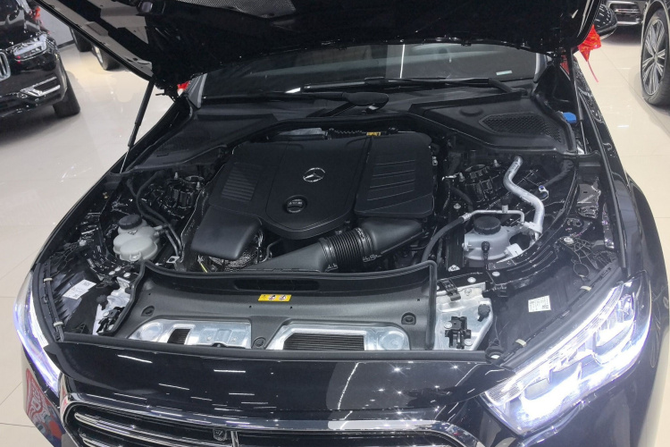 奔驰E级 2025款 E 260 L机舱底盘24