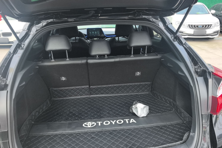 丰田 奕泽IZOA 2018款 2.0L 奕驰版 国VI机舱底盘23