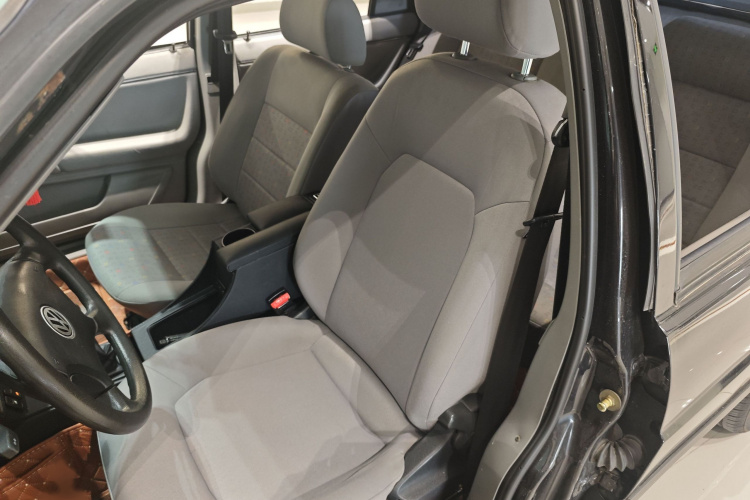 大众 桑塔纳经典 2007款 1.8L 景畅型中控内饰7002