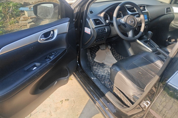 日产 轩逸 2024款 经典 1.6XE CVT舒适版中控内饰20