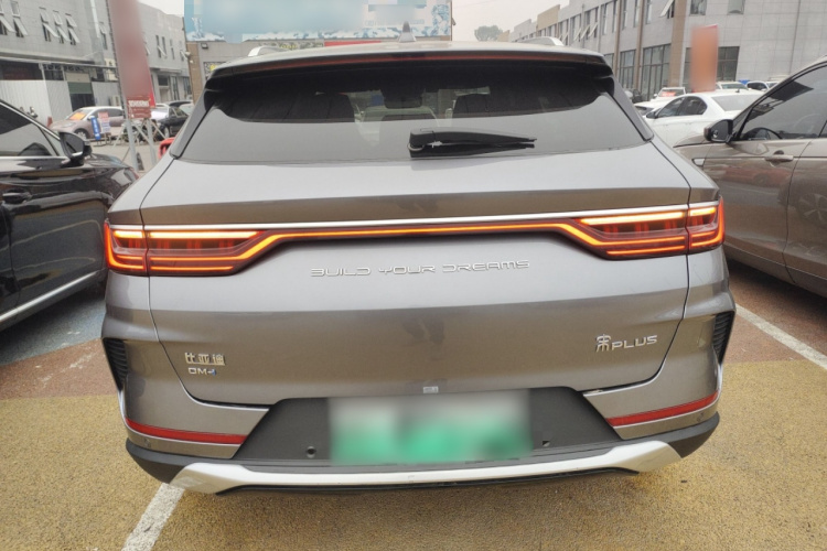 比亚迪 宋PLUS新能源 2021款 DM-i 51KM 尊荣型车身外观6