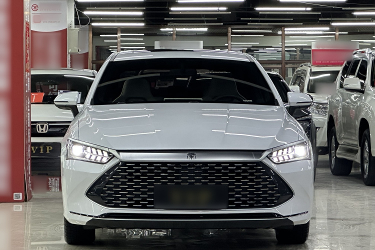 比亚迪 秦PLUS 2023款  冠军版 DM-i 120KM超越型车身外观6001