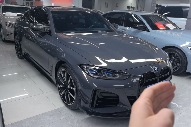 宝马4系 2023款 425i Gran Coupe M运动曜夜套装车身外观6004