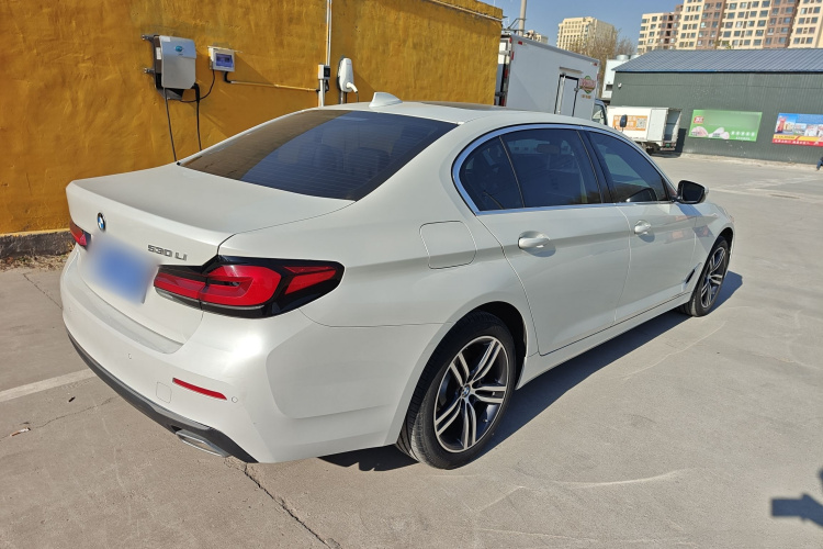 宝马5系 2023款 530Li 领先型 豪华套装车身外观6003