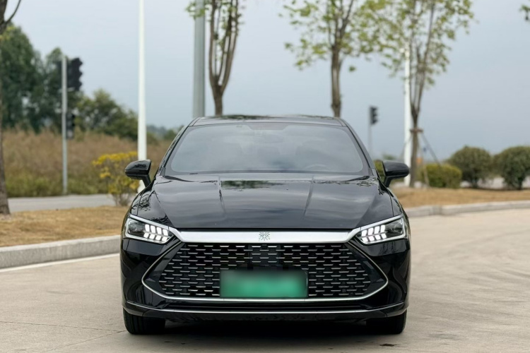 比亚迪 秦PLUS 2023款 冠军版 DM-i 55KM领先型车身外观6001