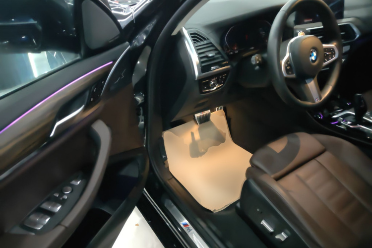 宝马X3 2020款  xDrive28i M运动套装中控内饰20