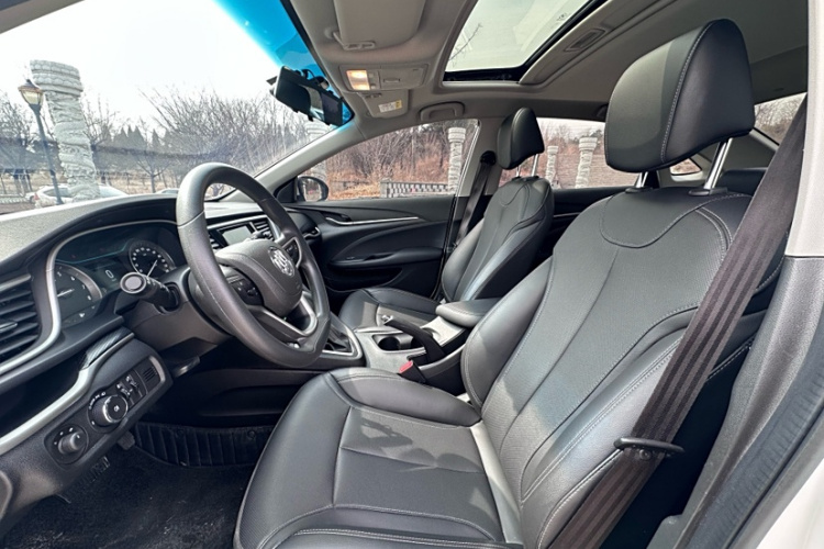 别克 英朗 2021款 改款 典范 1.5L 自动精英型中控内饰7001