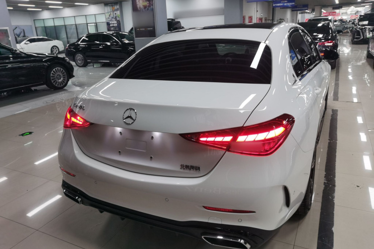 奔驰C级 2022款 改款 C 260 L 皓夜运动版车身外观6