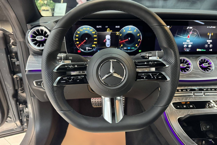 奔驰E级(进口) 2021款 E 260 轿跑车中控内饰7002