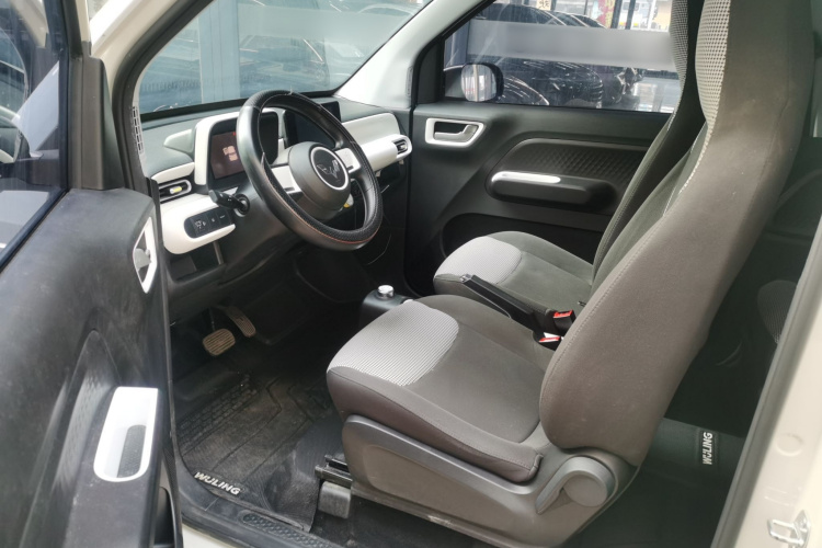 五菱汽车 宏光MINIEV 2024款 第三代 215km 进阶版中控内饰19