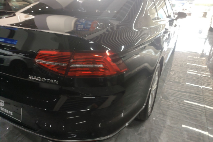 大众 迈腾 2017款 330TSI DSG 豪华型车身外观9