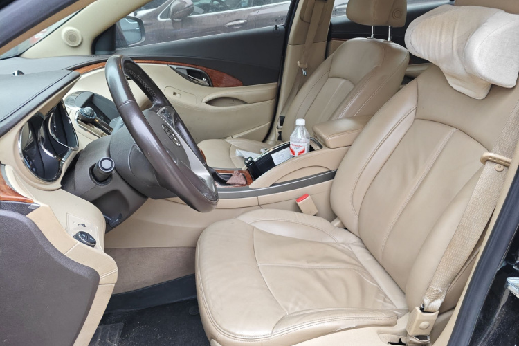 别克 君越 2012款 2.4L SIDI豪雅版局部细节19