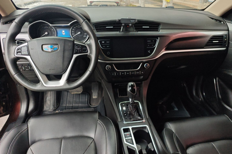 吉利汽车 帝豪 2017款 三厢百万款 1.5L CVT向上版中控内饰12