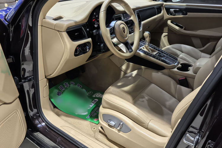 保时捷 2017款  Macan 2.0T中控内饰7001