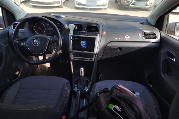 大众 2018款 1.5L Cross Polo 自动中控内饰12