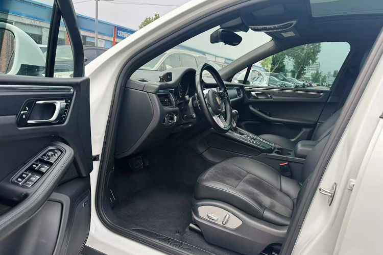 保时捷 2017款  Macan 2.0T中控内饰7006