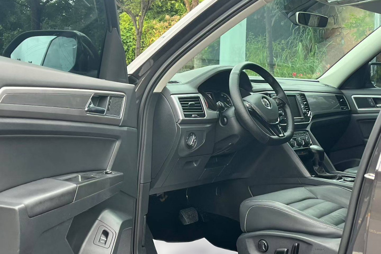 大众 途昂 2017款 380TSI 四驱豪华版中控内饰7001