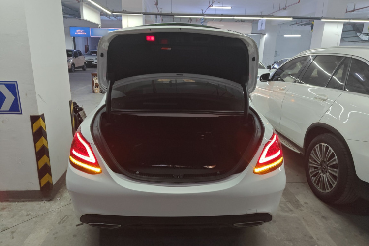 奔驰C级 2021款 C 260 L 运动星耀臻藏版机舱底盘23