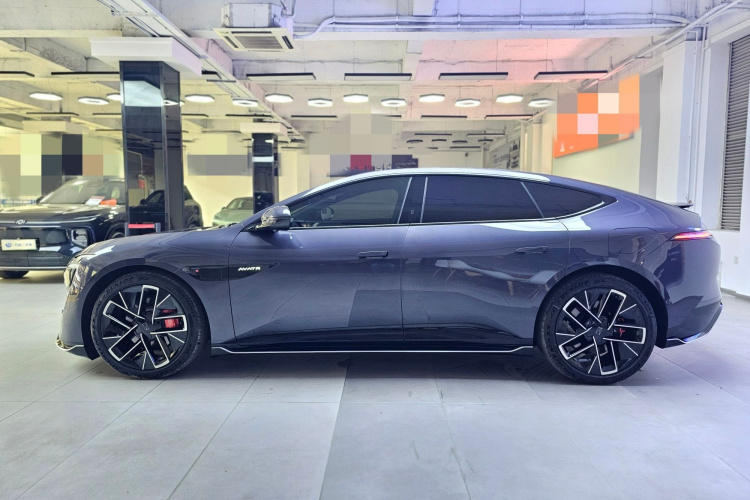 阿维塔12 2023款 650 三激光四驱性能版车身外观6008