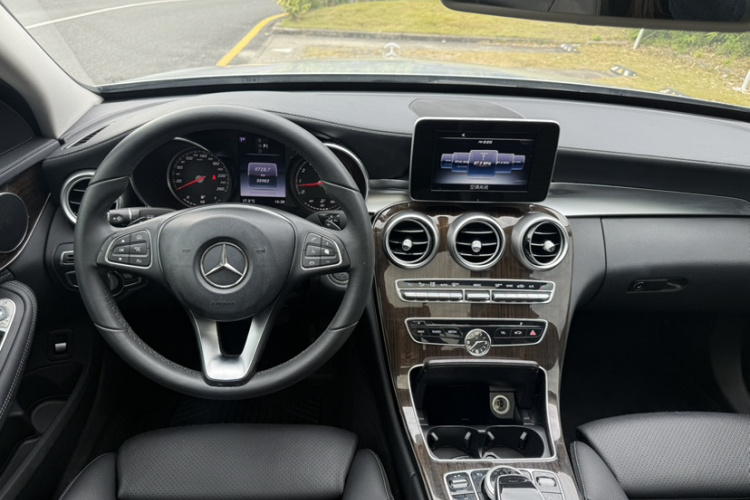 奔驰C级 2016款 C 200 L中控内饰7013